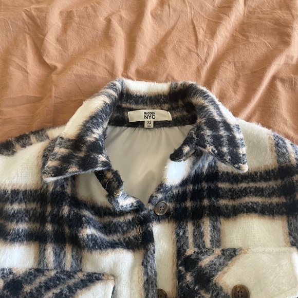 Faux Fur coat - Picture 2 of 2